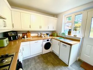 Breakfast Kitchen- click for photo gallery